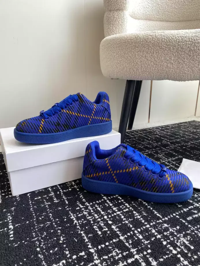 BURB5RRY CHECKED KNITTED SNEAKERS   BBR100