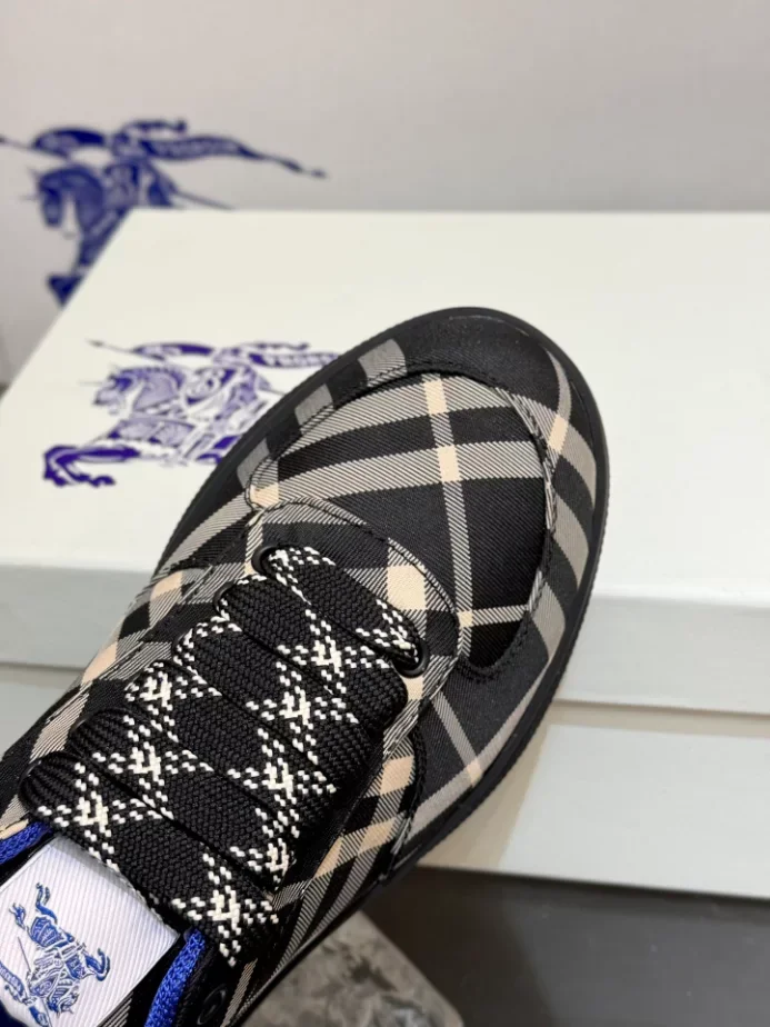 BURB5RRY TERRACE CHECK SNEAKERS   BBR094