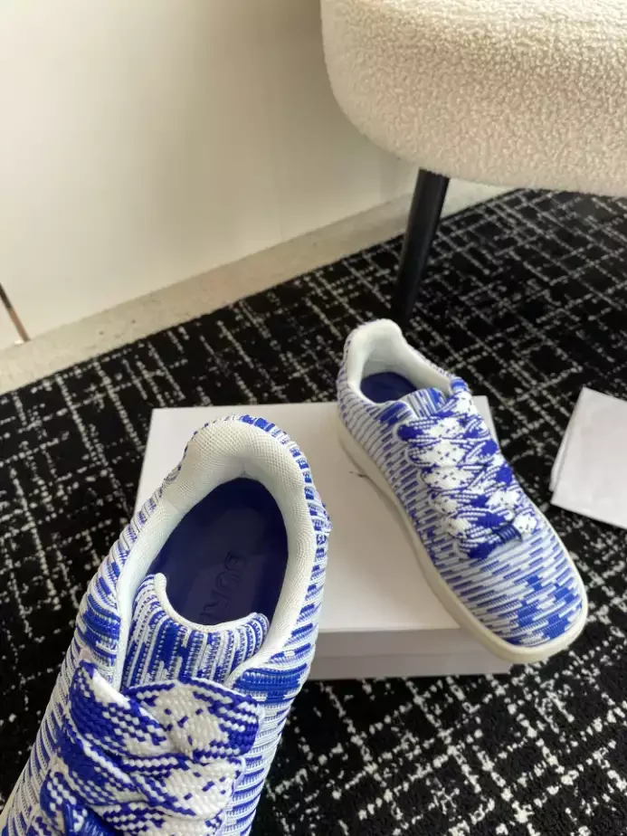 BURB5RRY CHECKED KNITTED SNEAKERS   BBR101