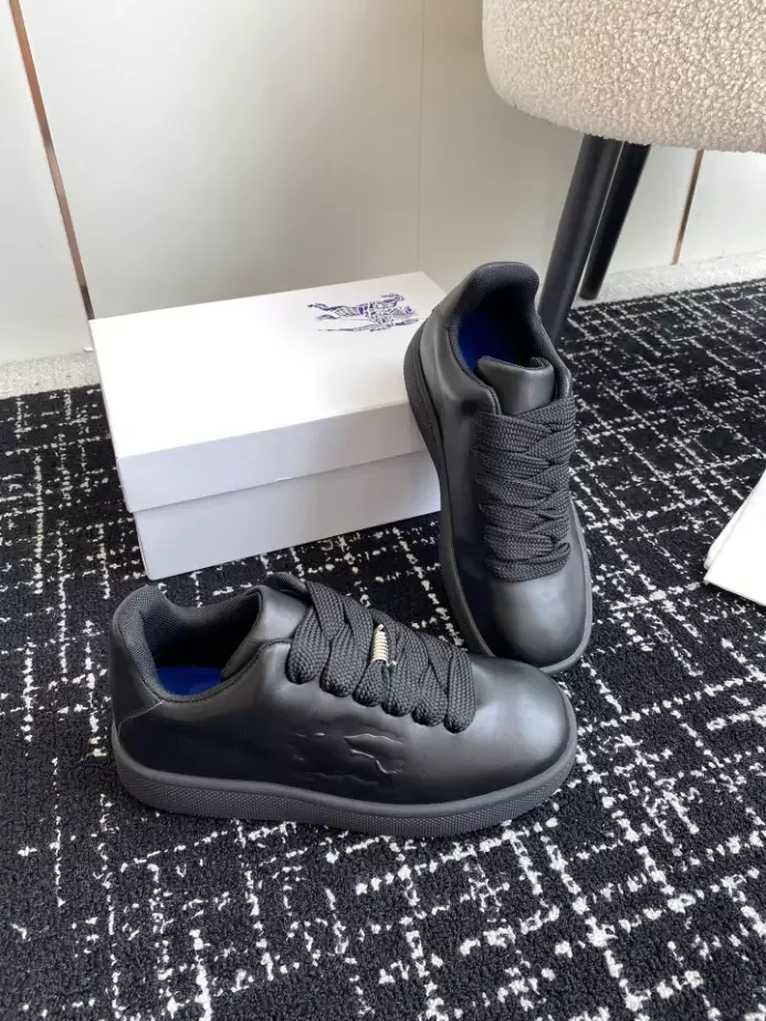 BURB5RRY BOX LOGO-DEBOSSED LEATHER SNEAKERS   BBR097