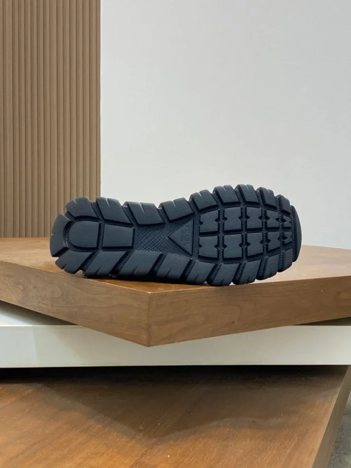 PR@DA@ SNEAKERS   PRD054