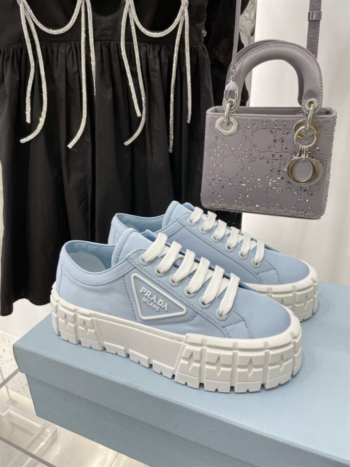 PR@DA@ DOUBLE WHEEL RE-NYLON GABARDINE SNEAKERS LIGHT BLUE   PRD085
