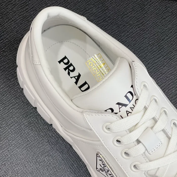 PR@DA@ LEATHER SNEAKERS   PRD033