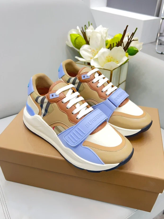 BURB5RRY VINTAGE CHECK SNEAKERS   BBR121