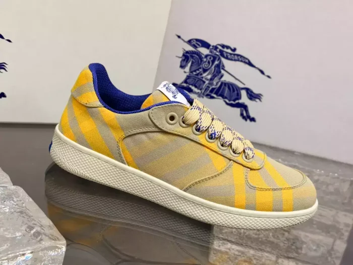 BURB5RRY TERRACE CHECK SNEAKERS   BBR104