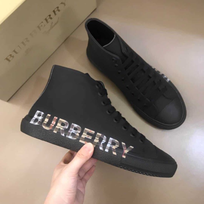 BURB5RRY LOGO PRINT GABARDINE HIGH-TOP SNEAKERS �?BBR82