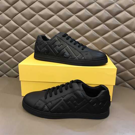FEND1 BLACK NAPPA LEATHER LOW-TOP SNEAKERS   FD04