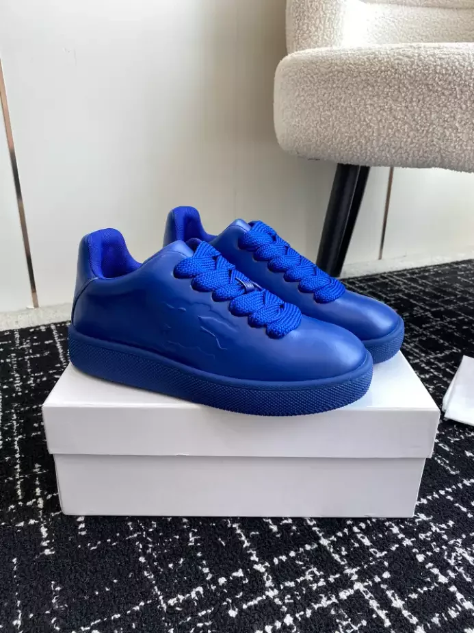 BURB5RRY BOX LOGO-DEBOSSED LEATHER SNEAKERS   BBR099
