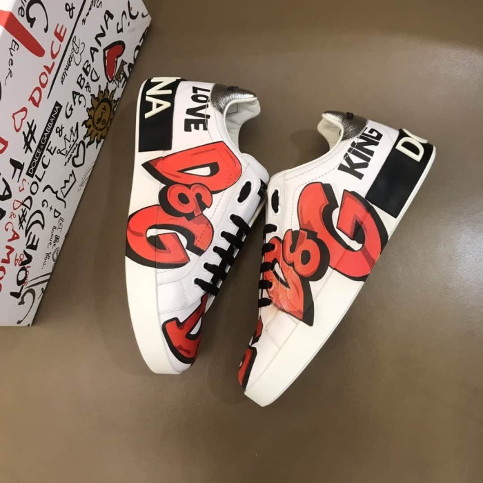 DOLCE    G@BB@N@ CALFSKIN PORTOFINO SNEAKERS WITH PATCHES OF THE DESIGNERS   DG02