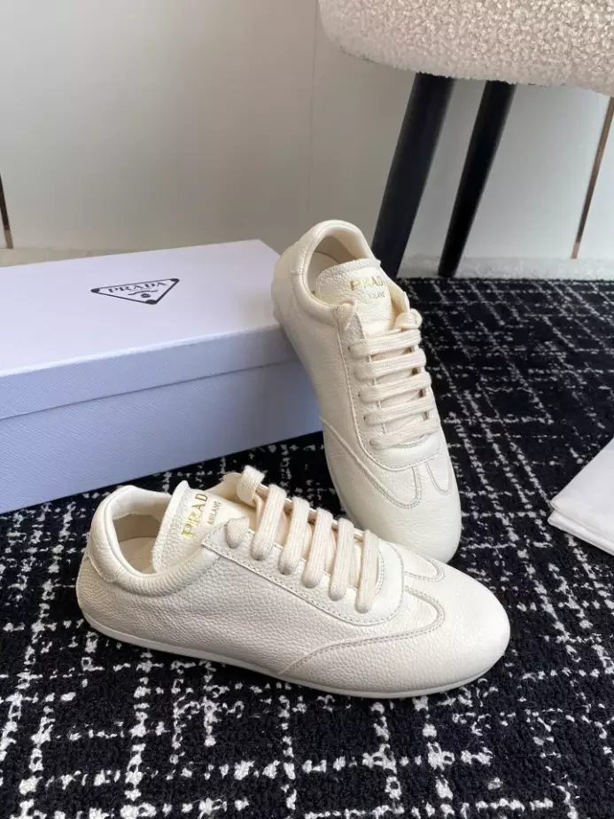 PR@DA@ LEATHER SNEAKERS   PRD034