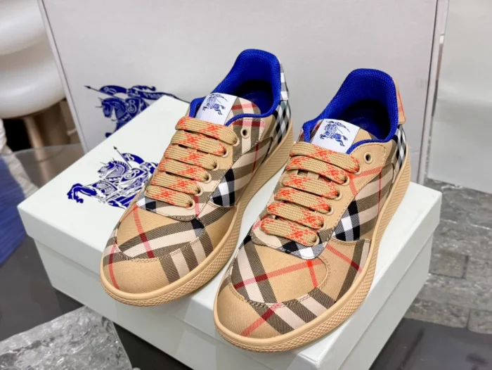 BURB5RRY TERRACE CHECK SNEAKERS   BBR093
