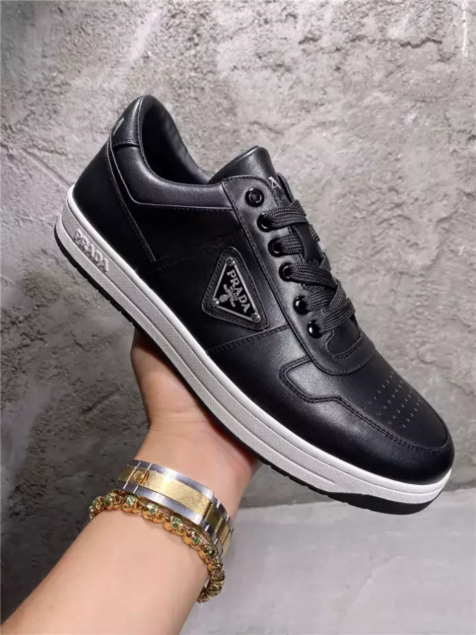 PR@DA@ DOWNTOWN LEATHER SNEAKERS   PRD037
