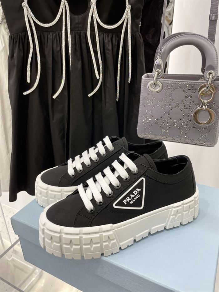 PR@DA@ DOUBLE WHEEL RE-NYLON GABARDINE SNEAKERS BLACK   PRD086