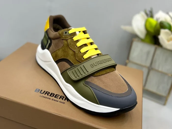 BURB5RRY VINTAGE CHECK SNEAKERS   BBR117