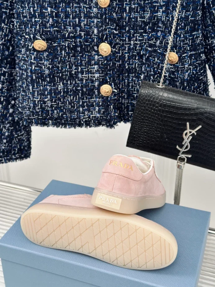 PR@DA@ SUEDE SNEAKERS ALABASTER PINK   PRD081