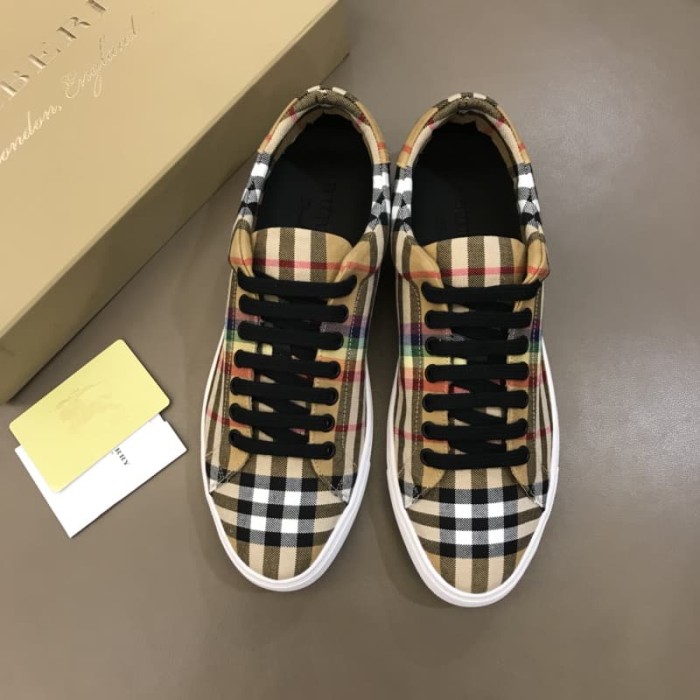 BURB5RRY RAINBOW VINTAGE CHECK TRAINERS   BBR15
