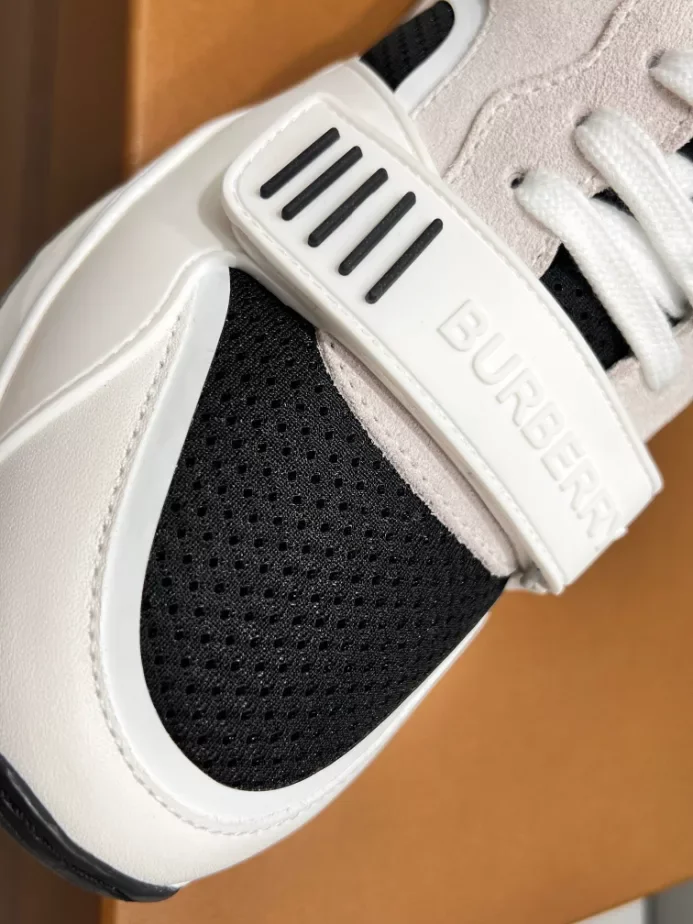 BURB5RRY VINTAGE CHECK SNEAKERS   BBR123