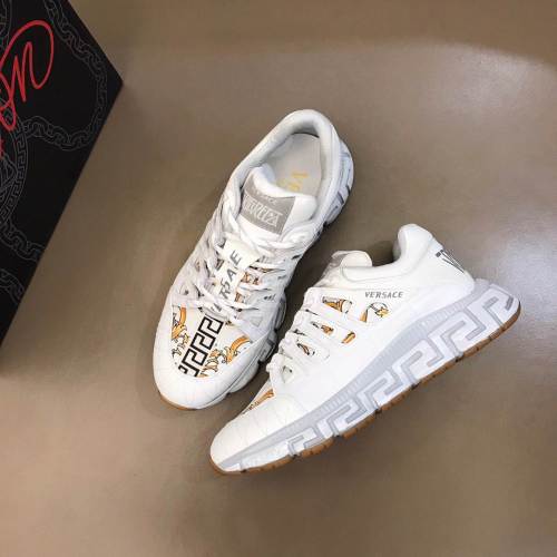 VERS@CE TRIGRECA SNEAKER   VS38