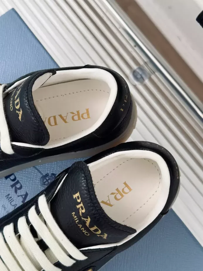 PR@DA@ SUEDE SNEAKERS ALABASTER BLACK   PRD082
