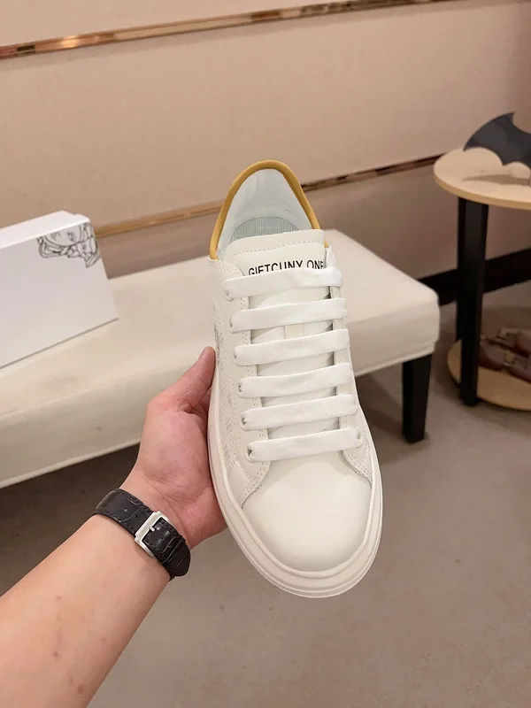 VERS@CE SNEAKERS   VS75