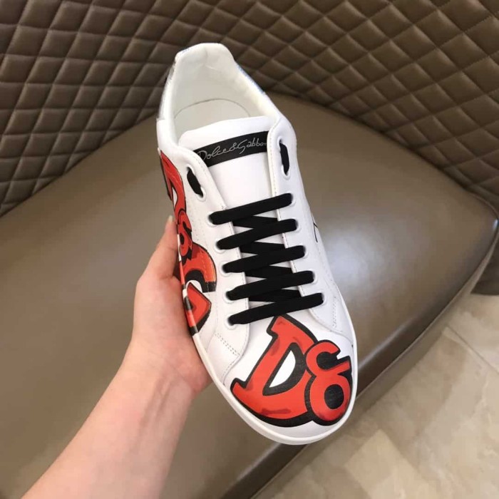 DOLCE    G@BB@N@ CALFSKIN PORTOFINO SNEAKERS WITH PATCHES OF THE DESIGNERS   DG02