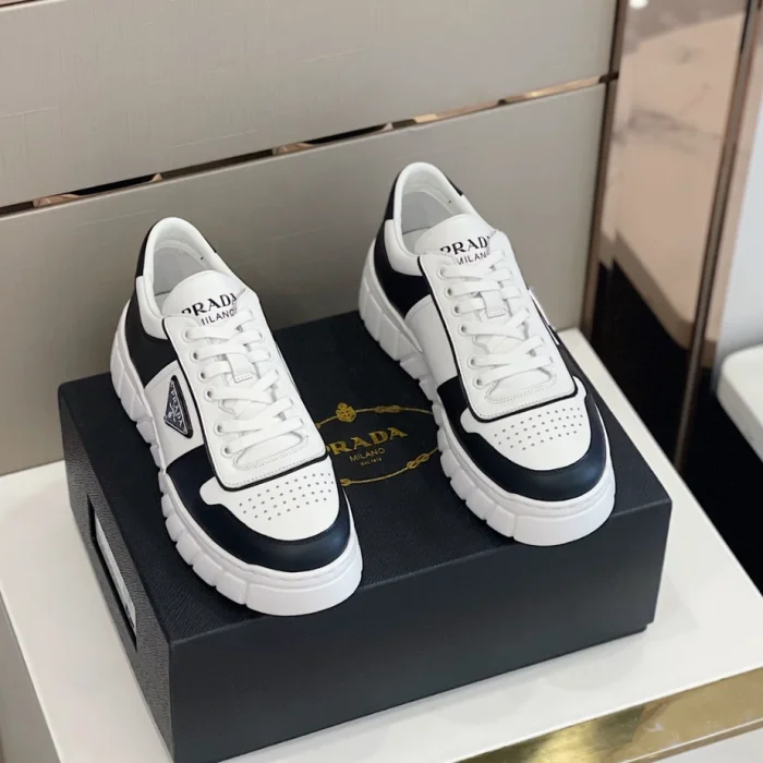 PR@DA@ LEATHER SNEAKERS   PRD032