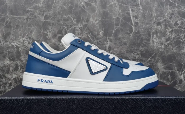 PR@DA@ DOWNTOWN LEATHER SNEAKERS IN WHITE AND LACQUER BLUE- PRD011