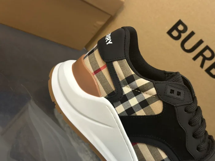 BURB5RRY VINTAGE CHECK SNEAKERS   BBR114