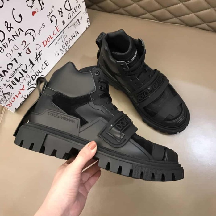 DOLCE    G@BB@N@ LOGO STRAP TREKKING BOOTS   DG55