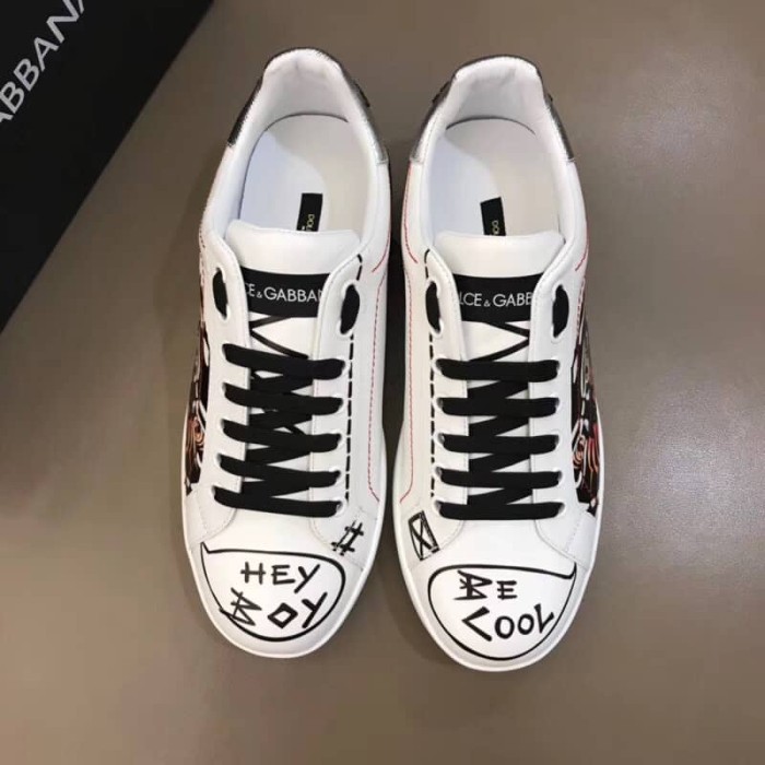 DOLCE    G@BB@N@ PORTOFINO SNEAKERS WITH APPLIQUS   DG019