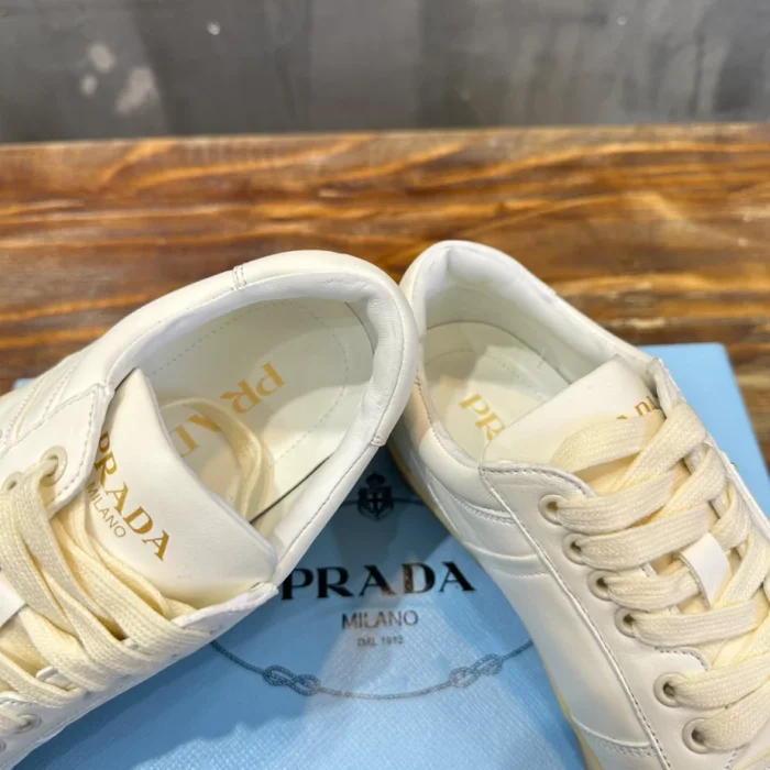 PR@DA@ DOWNTOWN NAPPA LEATHER SNEAKERS   PRD030