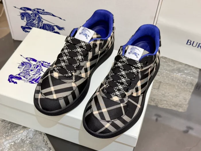BURB5RRY TERRACE CHECK SNEAKERS   BBR094