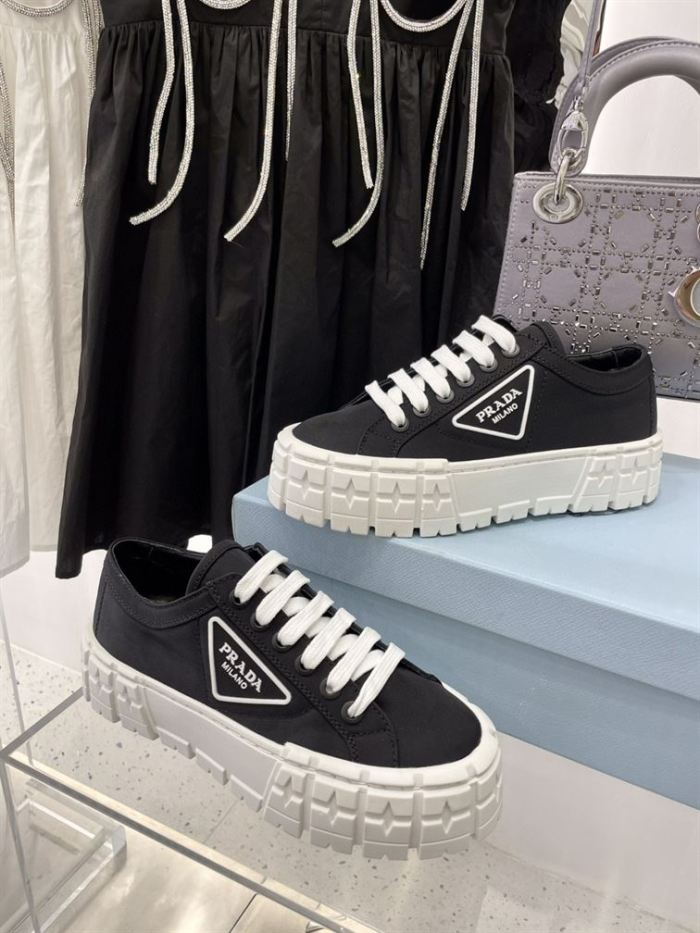 PR@DA@ DOUBLE WHEEL RE-NYLON GABARDINE SNEAKERS BLACK   PRD086