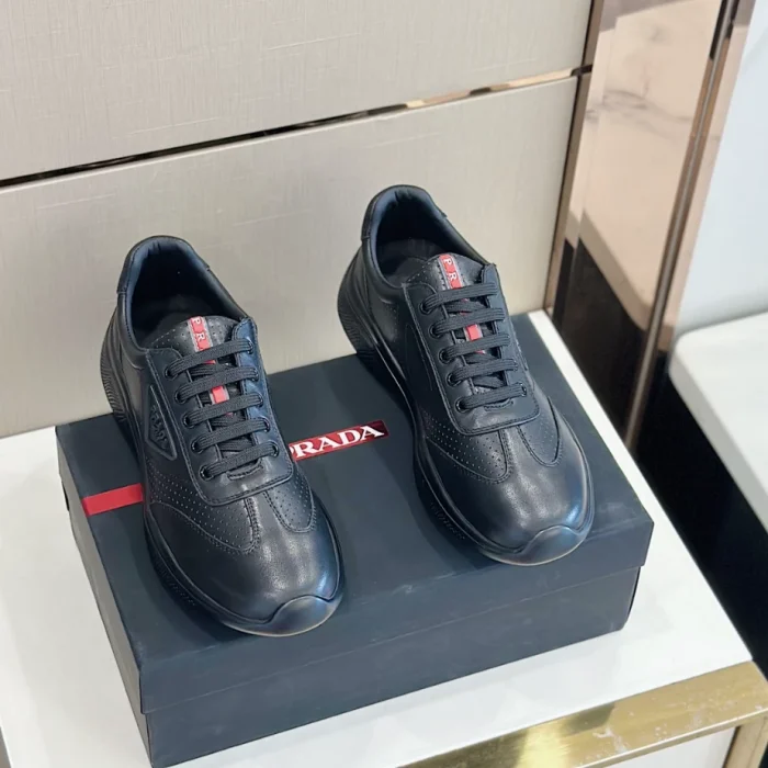 PR@DA@ SNEAKERS   PRD070