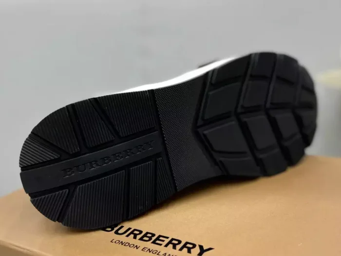 BURB5RRY VINTAGE CHECK SNEAKERS   BBR117