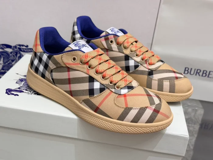 BURB5RRY TERRACE CHECK SNEAKERS   BBR093