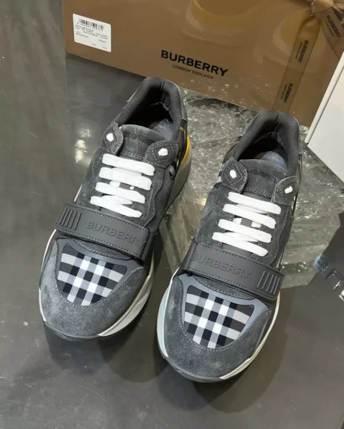 BURB5RRY VINTAGE CHECK SNEAKERS   BBR110