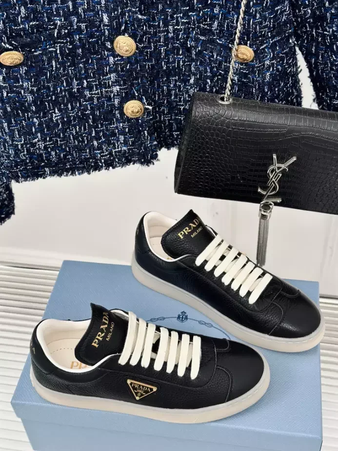 PR@DA@ SUEDE SNEAKERS ALABASTER BLACK   PRD082