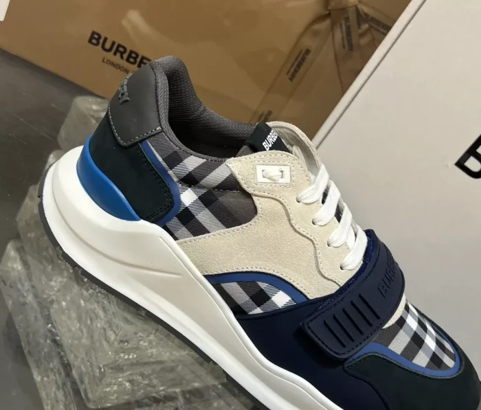 BURB5RRY VINTAGE CHECK SNEAKERS   BBR111