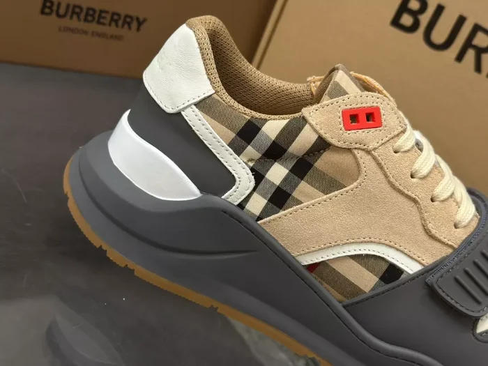 BURB5RRY VINTAGE CHECK SNEAKERS   BBR108