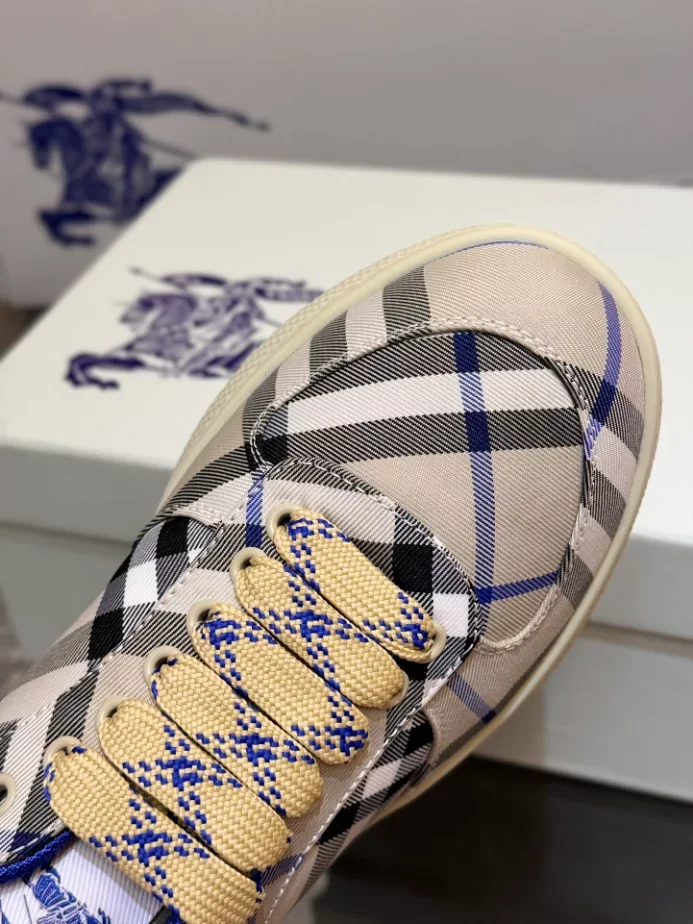 BURB5RRY TERRACE CHECK SNEAKERS   BBR095