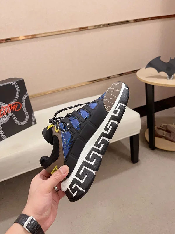VERS@CE TRIGRECA SNEAKERS   VS67