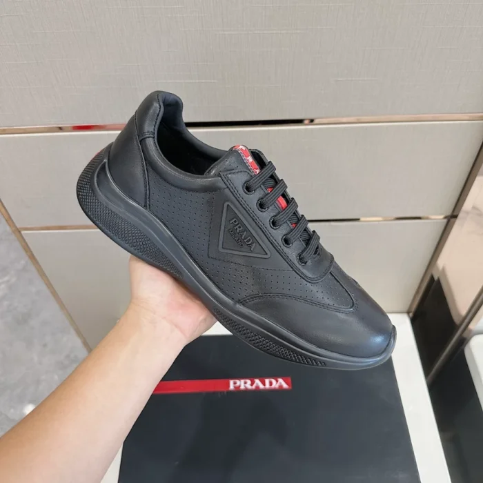PR@DA@ SNEAKERS   PRD070