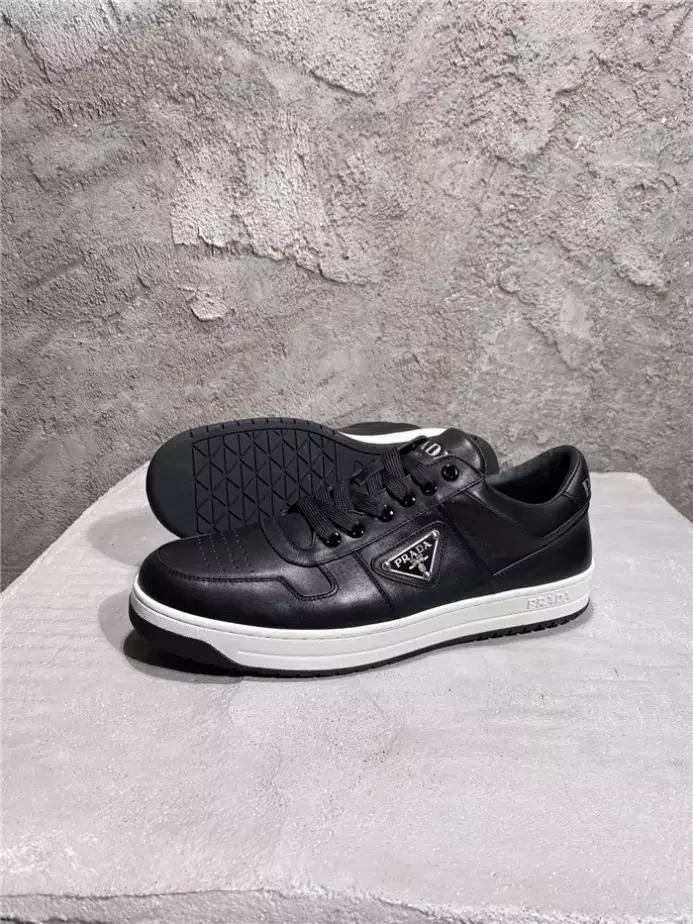 PR@DA@ DOWNTOWN LEATHER SNEAKERS   PRD037