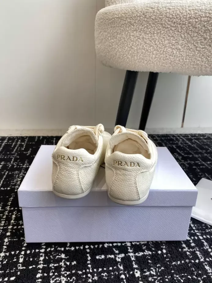 PR@DA@ LEATHER SNEAKERS   PRD034