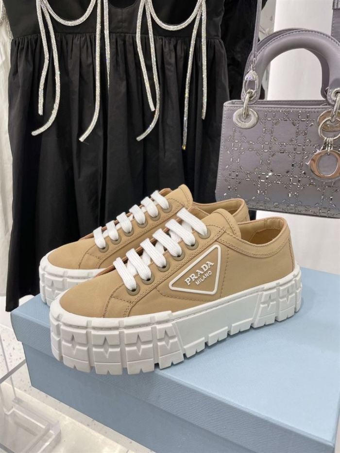 PR@DA@ DOUBLE WHEEL RE-NYLON GABARDINE SNEAKERS BEIGE   PRD087