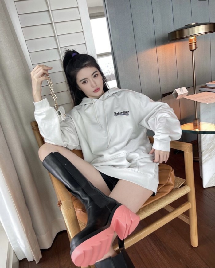 28027053 Embroidered Monogrammed Ocean Waves Hoodie 5 colors