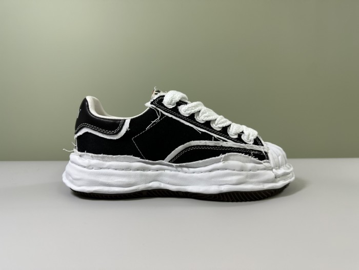 [50% Off]1:1 quality version Embroidered Letters Shell Head Raw Edge Black White Colorblocking Canvas Thick Shoes