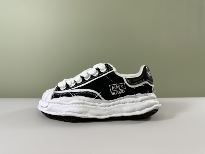 [50% Off]1:1 quality version Embroidered Letters Shell Head Raw Edge Black White Colorblocking Canvas Thick Shoes