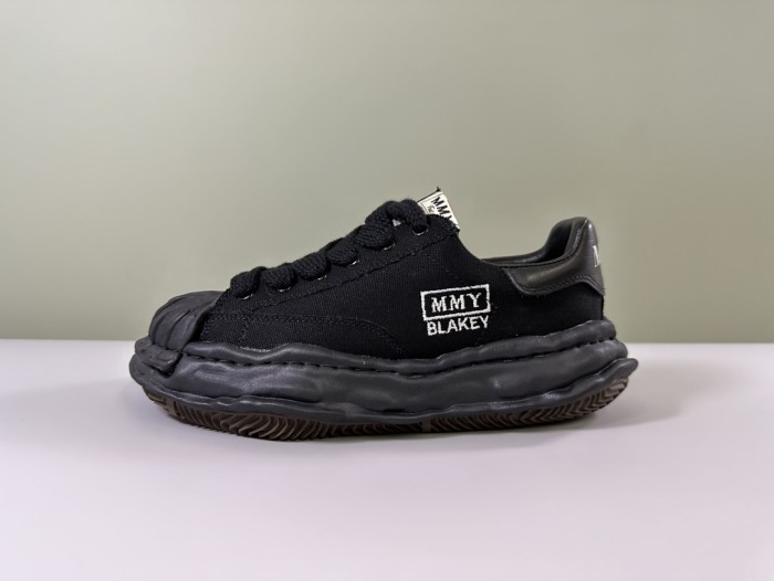 [buy more save more]1:1 quality version Embroidered Canvas All Black Thick Bottom Board Shoes